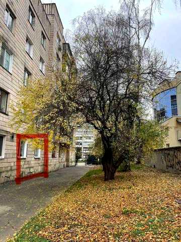 Продам 3 кім  центр Короленка - можна під комерцію