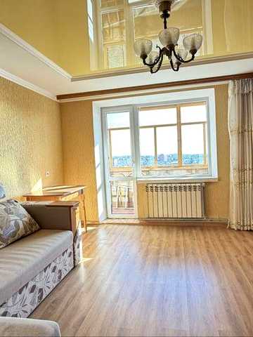 3-к.кв р-н лікарні, 66 м² з автономкою — заїжджай і живи!
