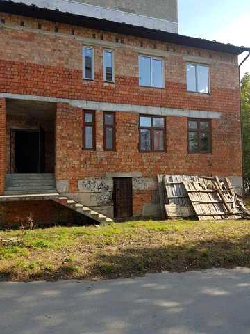 Продаж 5к квартири 211 кв. м на вул. Авангардна 45