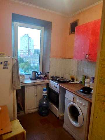 Продам 1 кімнатну квартиру гостинка
