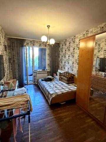 Продам 3к кв на Аэрокосмическом пр  с перекрестком Молочной