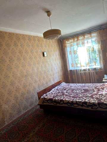 Продам 3-кімнатну квартиру, на другому поверсі. Центр  Багачевого