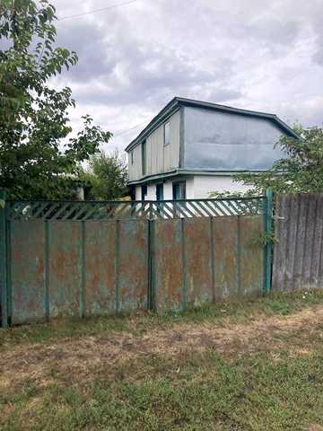 Продаєтьсч будинок в  С.м.т. Лосинівка