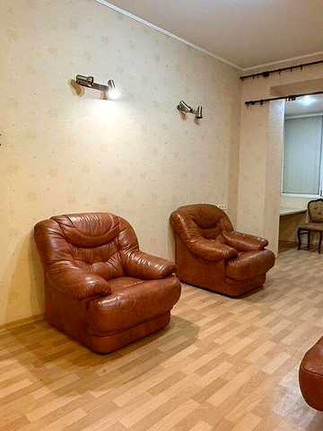 Продам. 2к. квартиру. вул. Кооперативная 2, Центр