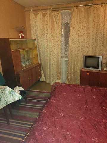 Продам квартиру біля 14школи