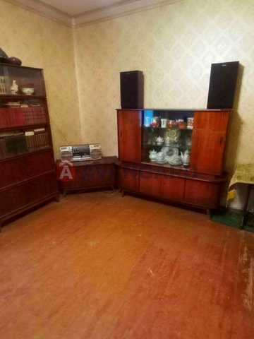 Метро Лук'янівка та КПІ! 2 кімнати у сталінці (38 кв.м), стелі 3м, газова колонка