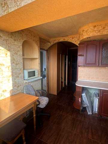 Продаж 1к з ремонтом Симиренка 22 Борщагівка. Є газ!