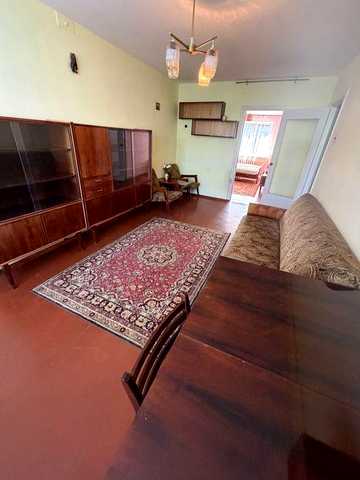 Продам 2 кімнатну в центрі