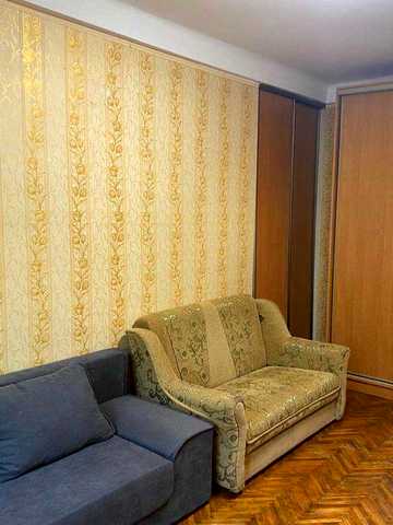 Нивки, вул.Ружинська, П.Вірського, оренда квартири. Є газ, 1й поверх.