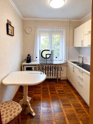 Продаж 1к квартира  вул. Верховинна 80а, Святошин, Київ