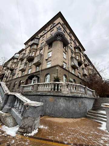 Без комісії | 7-кімнатна | 188 м² | Центр Києва | Микільсько-Ботанічна, 14 | Дизайнерський ремонт | 2 санвузли | Закритий двір