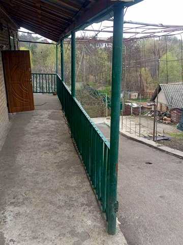Здається будинок