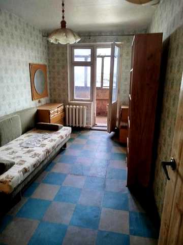 Продам  простору  54м2 2х к.кв. на жм Перемога - 2