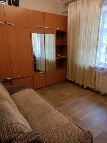 Сдам  1 комн кв 1 этаж Сегедская угол Гагарина