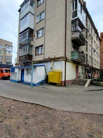 Видова 2-кімнатна квартира у центрі