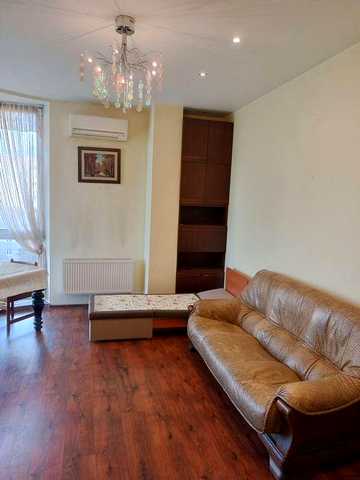 Сдам 2-х комн.кв м.23Августа.