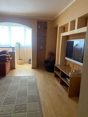 Севастопольська площа,вул.Кадетський Гай 11,довгострокова оренда