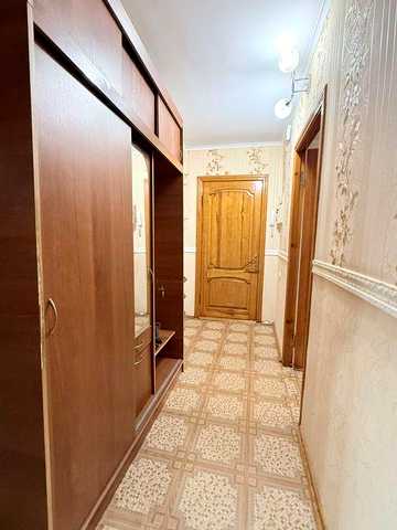 Продам отличную 2х комнатную квартиру в центре. Улица Садовая.