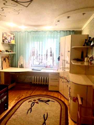 Оренда трьохкімнатної квартири . Гулі Корольової 12в