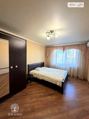 Довгострокова оренда 3к Квартира Подільська вулиця