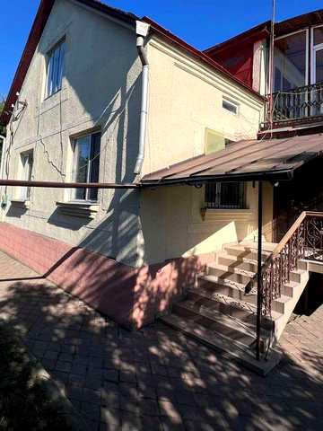 Продається будинок в Почаєві