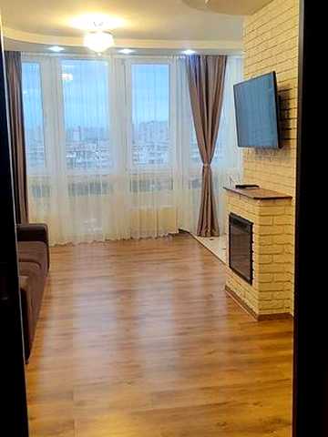 Оренда 2х.кім.просп.Соборності 30