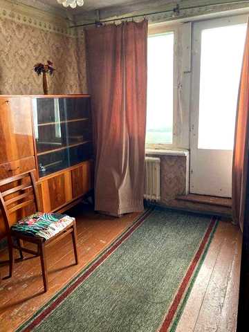 Продаж 2к квартири 47.9 кв. м на вул. Михайла Комарова 5
