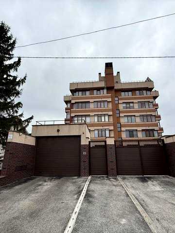 Продам 3к квартиру 160м2. Тихий центр. Клубный дом
