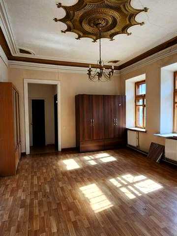 Здам квартиру 47 м²: кухня-студія + 2 спальні — центр, пр.Яворницького (вул.В.Чапленка). Індивідуальне газове опалення