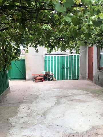 Продається затишний будинок у чудовому стані.