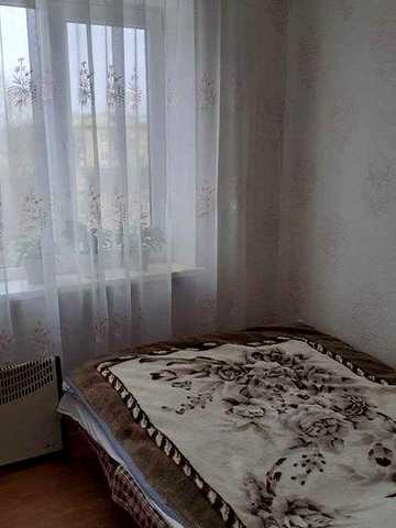 Продам квартиру 4-х кімнатну