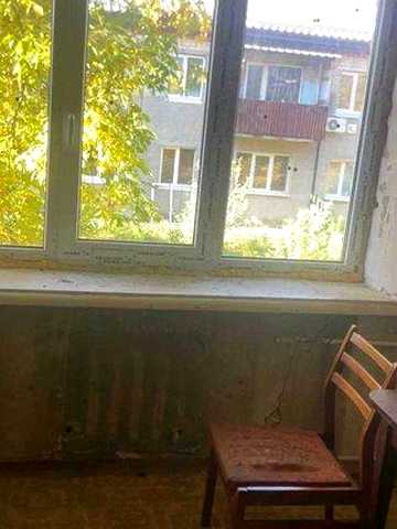 Срочно продам 2 х ком квартиру в Дергачах  1/2 эт кирпичный дом