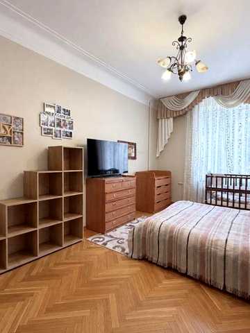 Продаж 2-к квартири, 62м2. Солом'янський р-н. вул. Антонова, Севастопольська площа