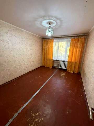 продається 2-х кімнатна квартира