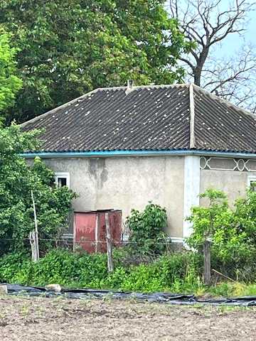 продам будинок із землею