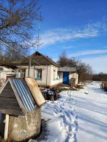 . Будинок із земельною ділянкою.