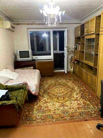 Продам 1 кімнатну квартиру поруч з метро Армійська