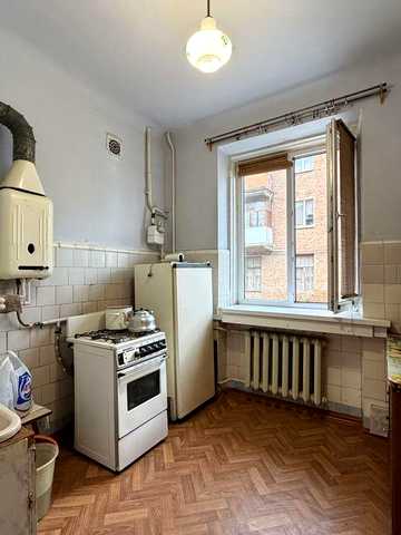 Продаж 3кімн Алмазна 11,  р-н Карачуни