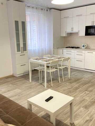 Оренда 1к квартира, центр, Стрітенська 18