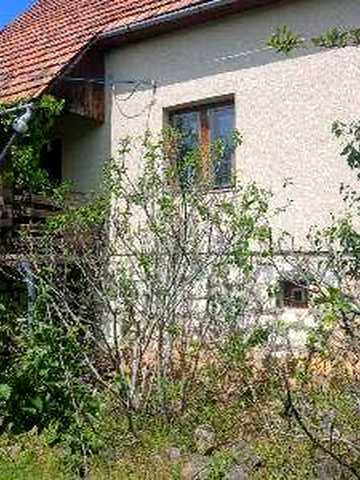 Дачний будинок з ділянкою 5 сот