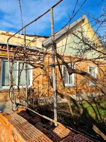 Продам будиночок в Марганці.
