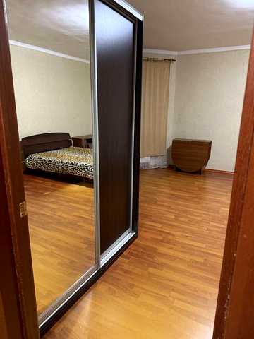 Продам 1 к квартиру на Грушевського,21