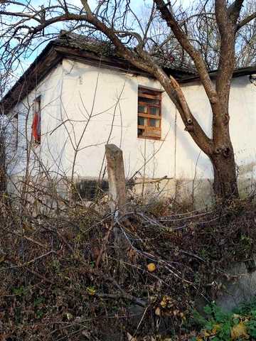 Продам півбудинку з роздільними входами