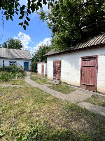 Продам приватизований будинок