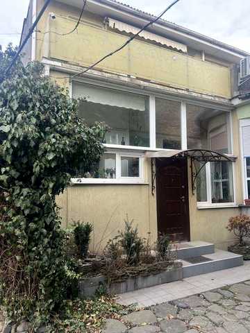 3 кімнатна квартира. Напівособняк. Центр