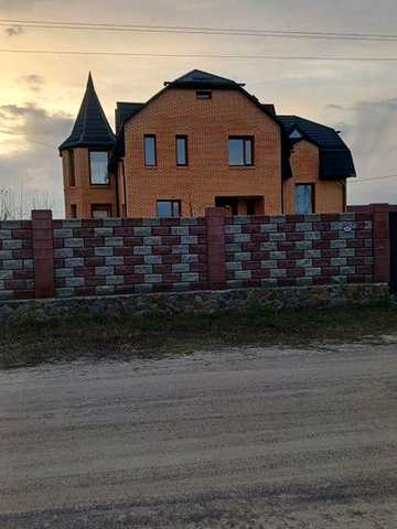Продам будинок в м. САРНИ
