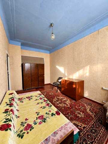 Світла частина квартири в цегляному будинку — 11 000 $, без комісії!