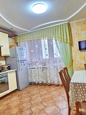 ЗАТИШНА 3кім.кв на Казбеті в ДОГЛЯНУТОМУ будинку з РЕМОНТОМ