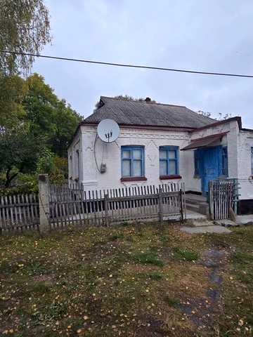 Продається  будинок з великою земельною ділянкою в с. Петраківка