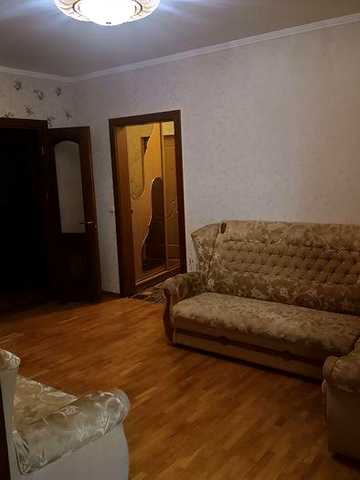 Вишняківська 7А,продаж три кімнатної квартири.